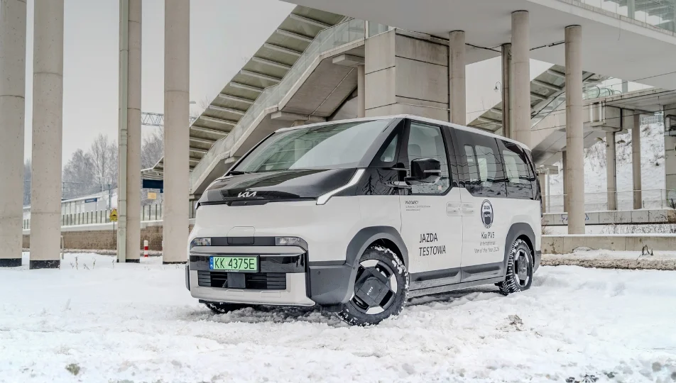 Samochód Kia PV5 w wersji osobowej.