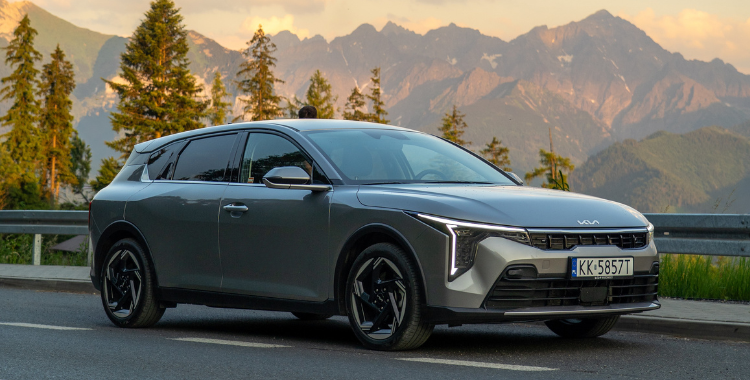 Kia K4